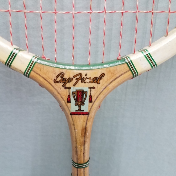 Vintage Badminton Racket - Picture 7 of 10